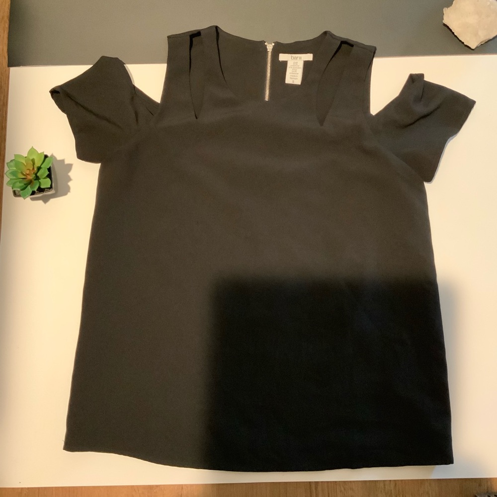 Bar lll Black shoulder slit Blouse